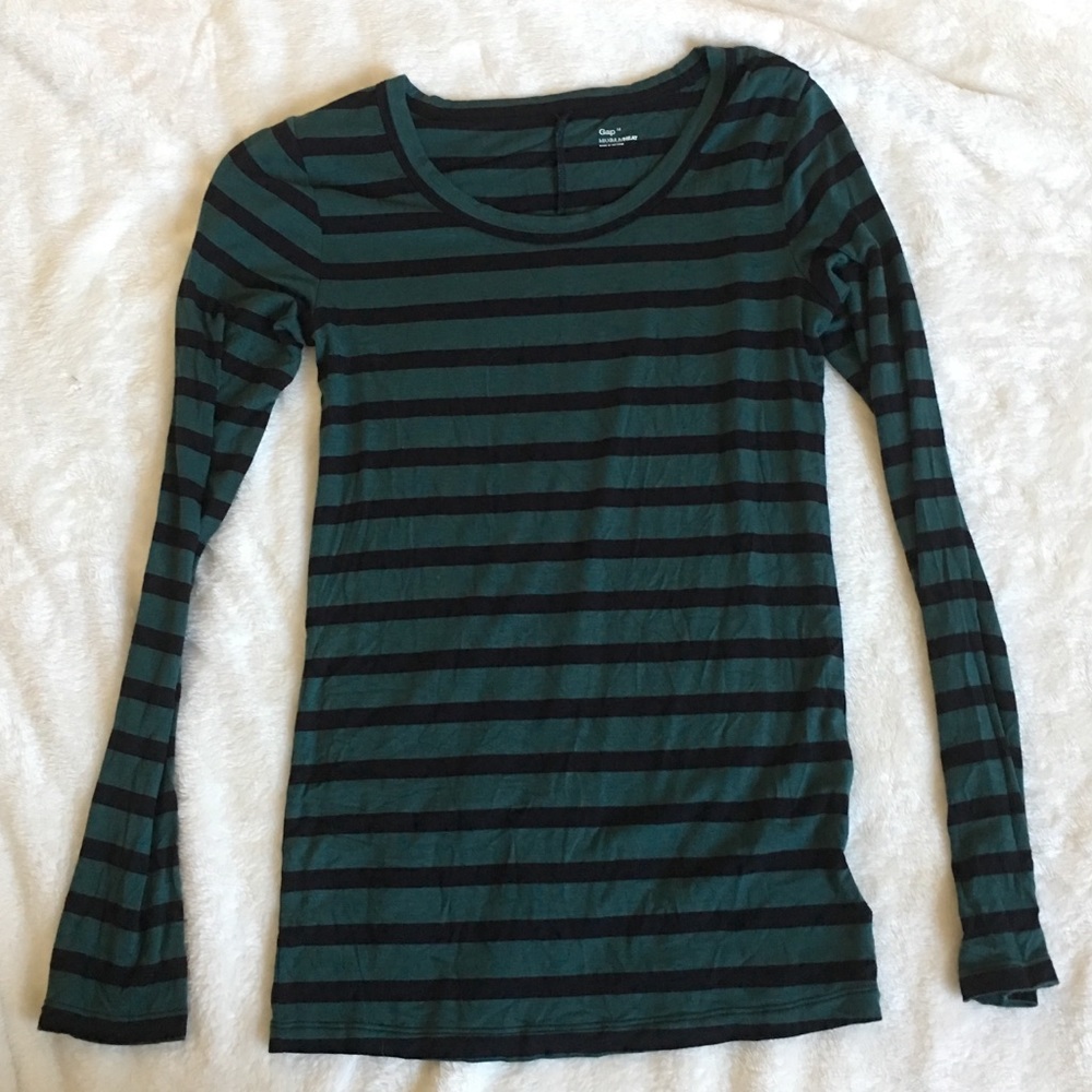 GAP long-sleeve tee